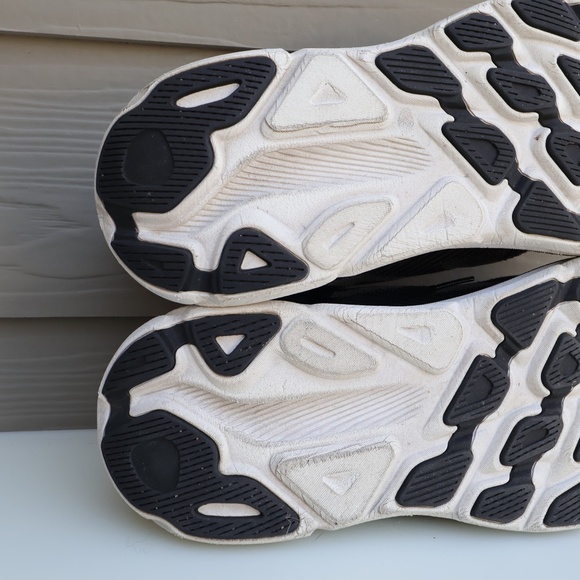 HOKA ONE ONE Clifton 9 Running Shoes – Men’s 10.5 - Picture 9 of 11